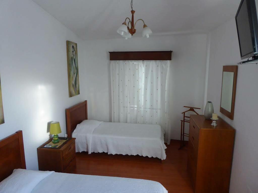 Casa De Hospedes Isaias Angra do Heroísmo Екстериор снимка