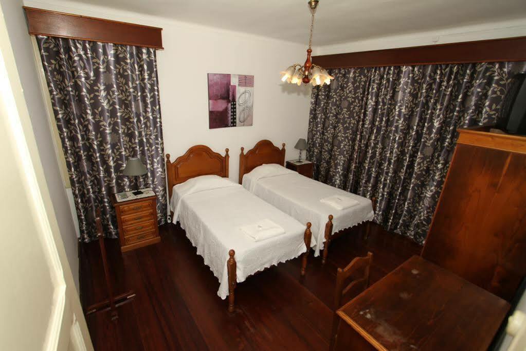 Casa De Hospedes Isaias Angra do Heroísmo Екстериор снимка