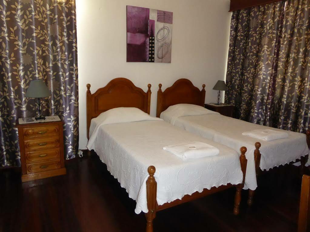 Casa De Hospedes Isaias Angra do Heroísmo Екстериор снимка